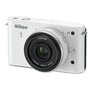 Nikon 1 J1 + Objektiv 10mm F2.8 white